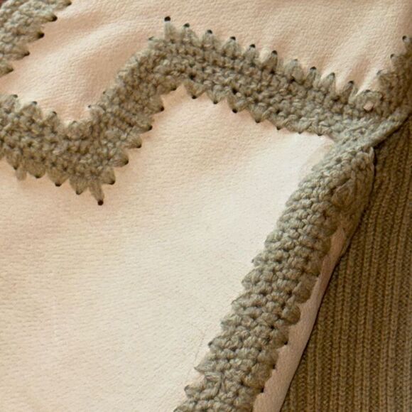 Vintage 60’s 70’s Boho Patchwork Suede Crochet Tie Neck Knit Vest Size Small - Picture 12 of 13